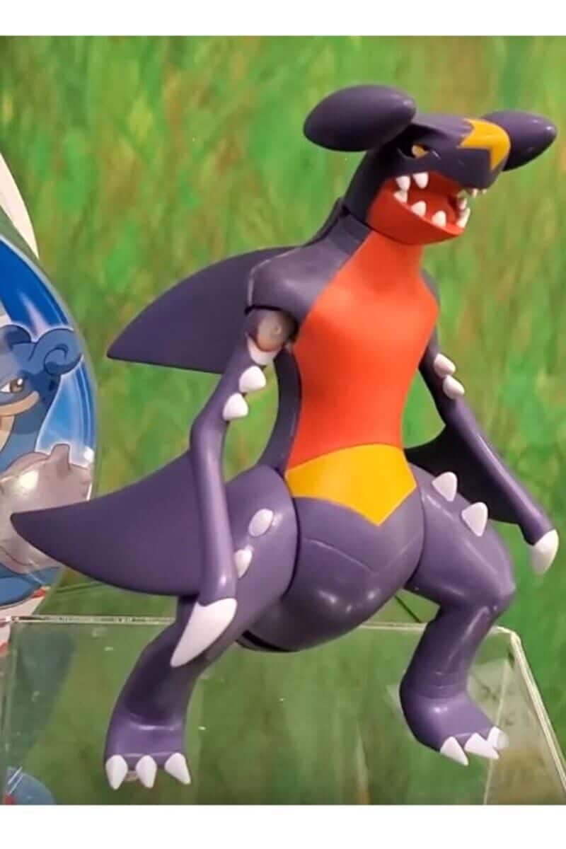 Garchomp battle feature figur
