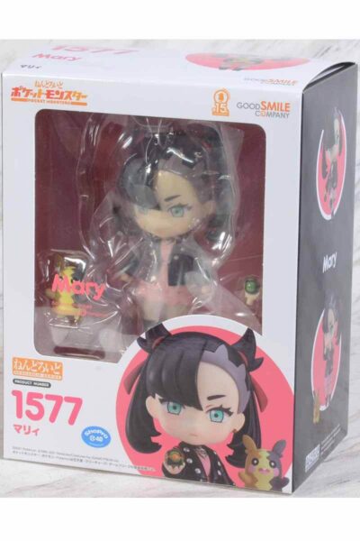 Japansk Udstillings Figur Marnie med Morpeko og Dusk Ball