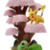 Pikachu og Caterpie Figurer i Skovtema