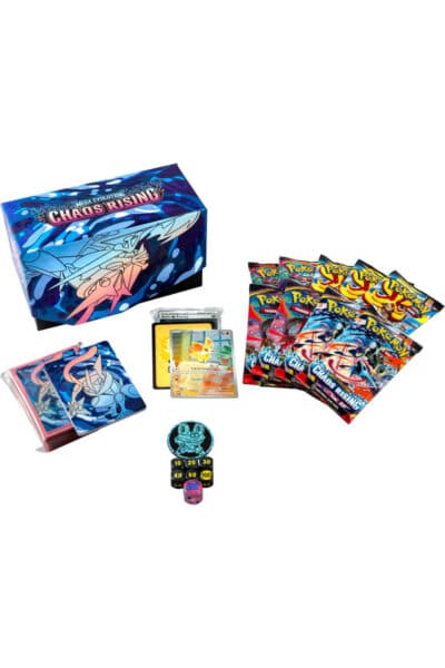 Indholdet i Chaos Rising Elite Trainer Box med boosterpakker, Fennekin-promokort og tilbehør