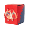Mega Charizard Y Deck Box i Læder – set skråt forfra