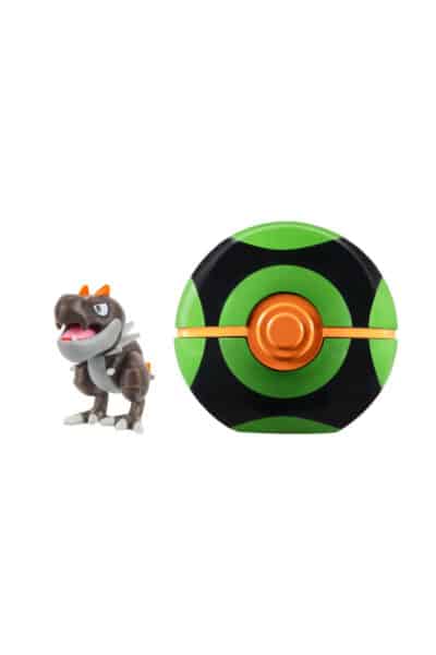 Tyrunt figur og grøn og sort Dusk Ball fra Pokémon Clip 'N' Go
