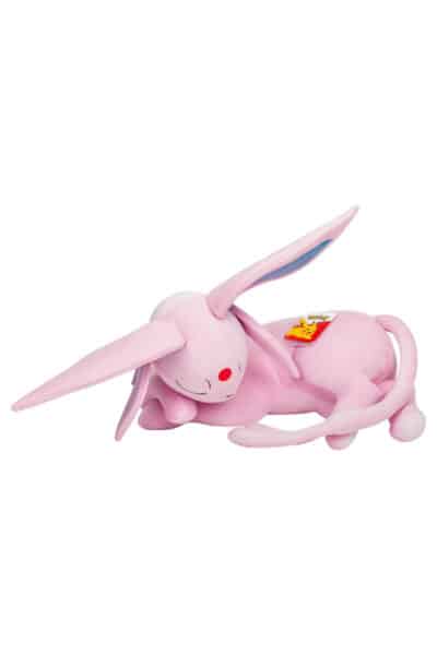 Sovende Espeon bamse 45 cm set skråt forfra med Pokémon-mærke